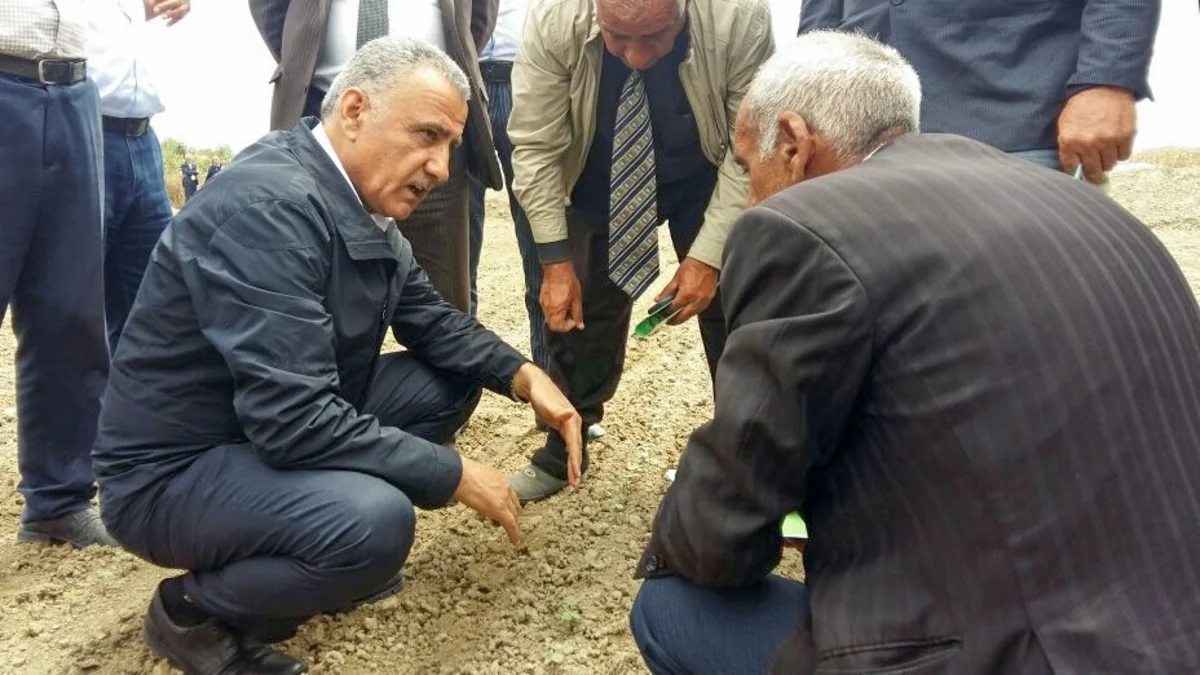 DFNX rəisi Kürdəmirdə fermerlərlə görüşüb