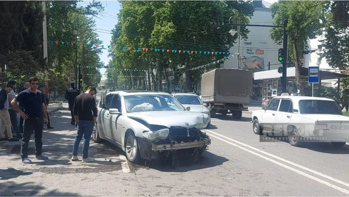 Göyçayda avtomobillər toqquşub, 5 nəfər xəsarət alıb