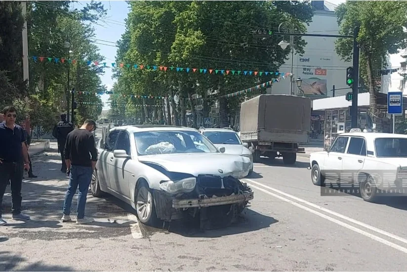 Göyçayda avtomobillər toqquşub, 5 nəfər xəsarət alıb