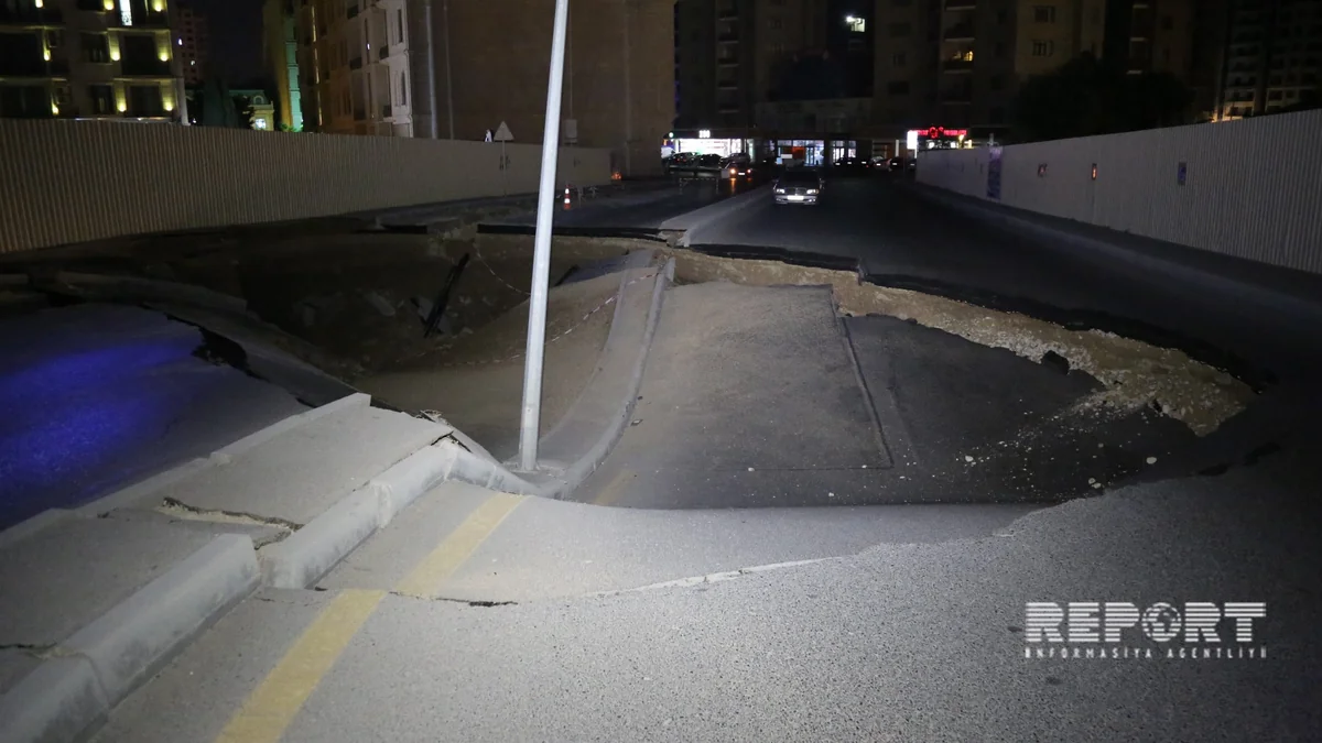 Bakının mərkəzində avtomobil yolu çöküb - FOTO - VİDEO - YENİLƏNİB