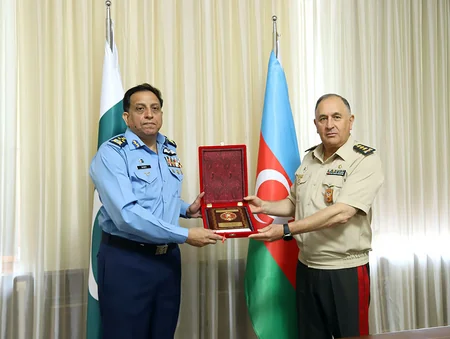 Azərbaycan-Pakistan hərbi əməkdaşlığının inkişaf perspektivləri müzakirə olunub