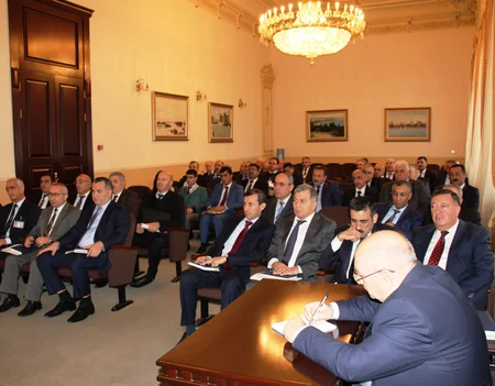 “Azneft”də payız-qış mövsümünə hazırlıq müzakirə olunub