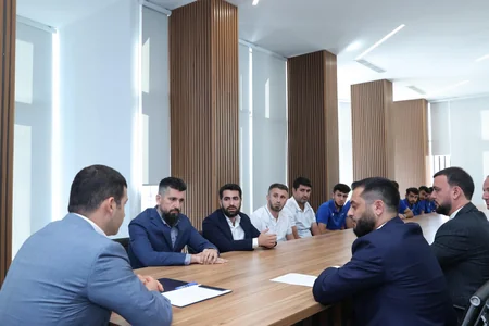 AMF-in prezidenti dünya çempionatında iştirak edəcək U-23 millisinin üzvləri ilə görüşüb