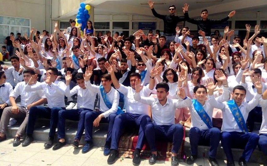 Bakı məktəblərində “Son zəng” çalınıb