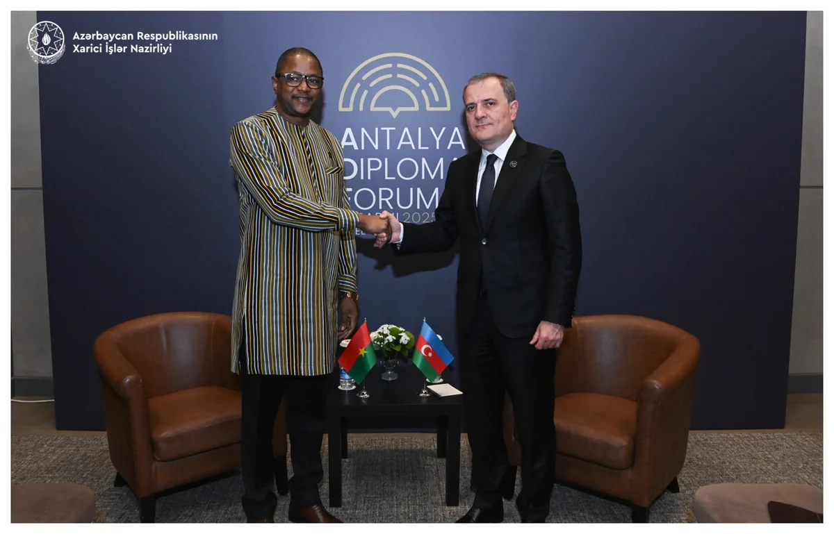 Jeyhun Bayramov discusses potential for cooperation with foreign minister of Burkina Faso