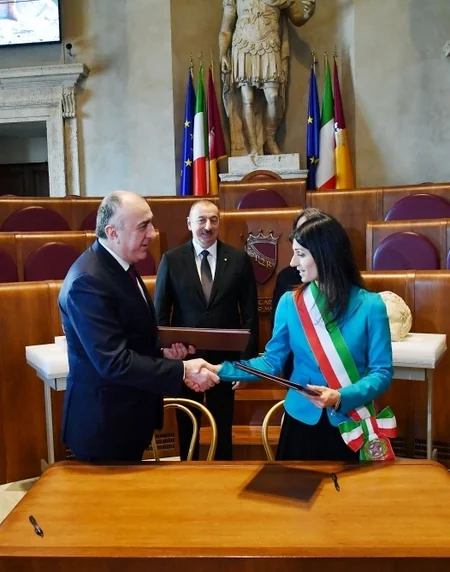 İlham Əliyev Romanın meri ilə görüşdü