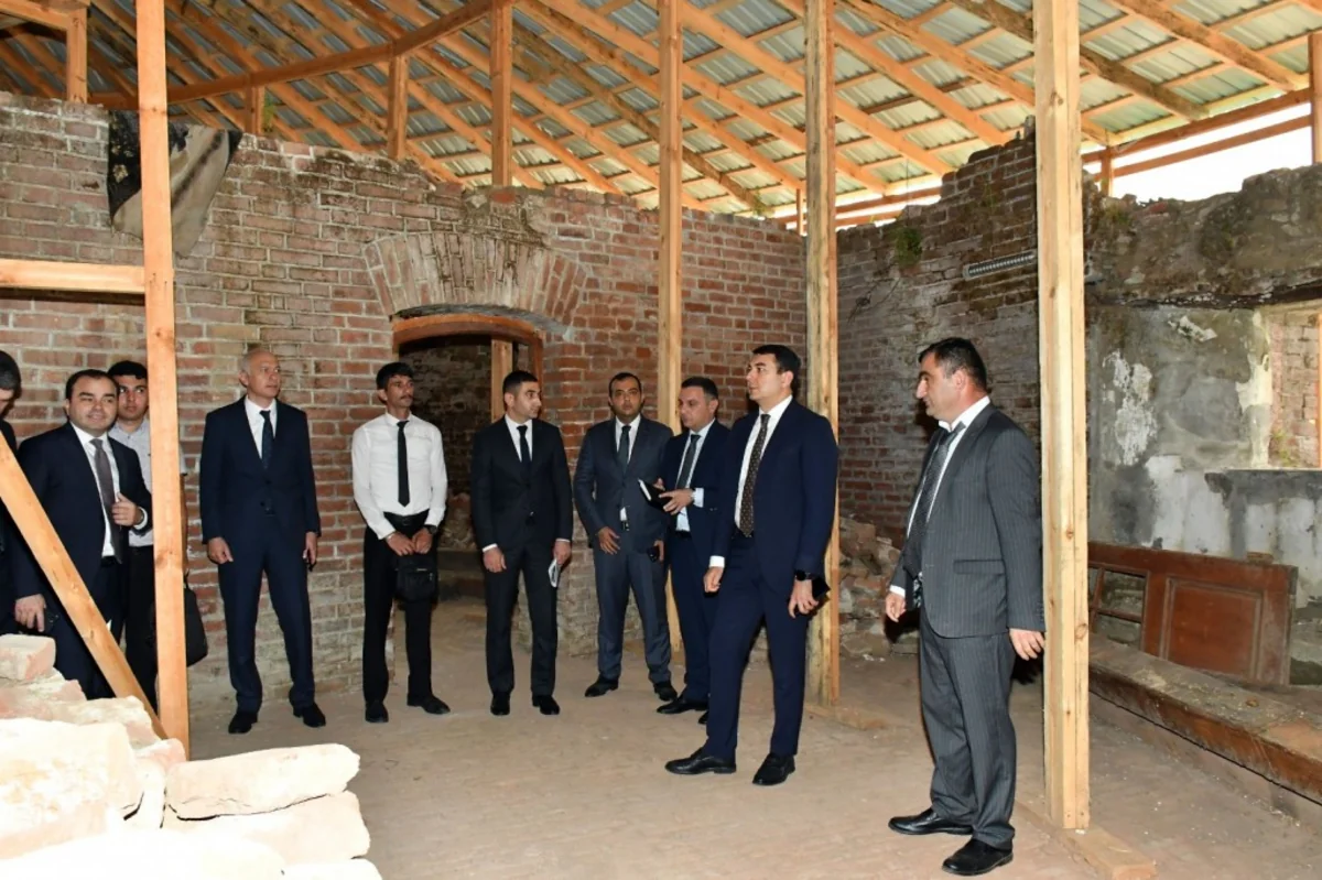 Mədəniyyət naziri Lənkəranda Dairəvi qalaya baxış keçirib