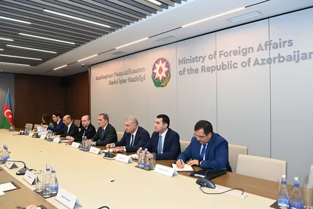 Anqlikan Kilsəsinin dini rəhbəri genişmiqyaslı mina təhdidləri barədə məlumatlandırılıb