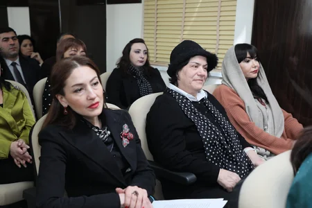 AzTV-də kollektivlə toplantı keçirilib - FOTO