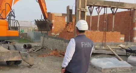 Yevlaxda qanunsuz tikili sökülüb