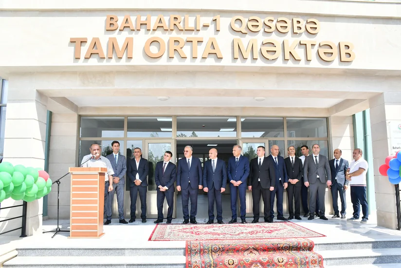 Ağdamda Baharlı 1 qəsəbə məktəbinin açılışı olub