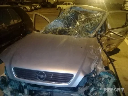 Bakıda sərnişin avtobusu minik avtomobili ilə toqquşub: xəsarət alanlar var - FOTO