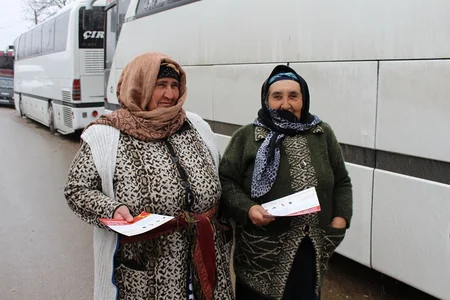 Gürcüstanda koronavirusla bağlı Azərbaycan dilində məlumatlandırıcı vərəqələr paylanılır