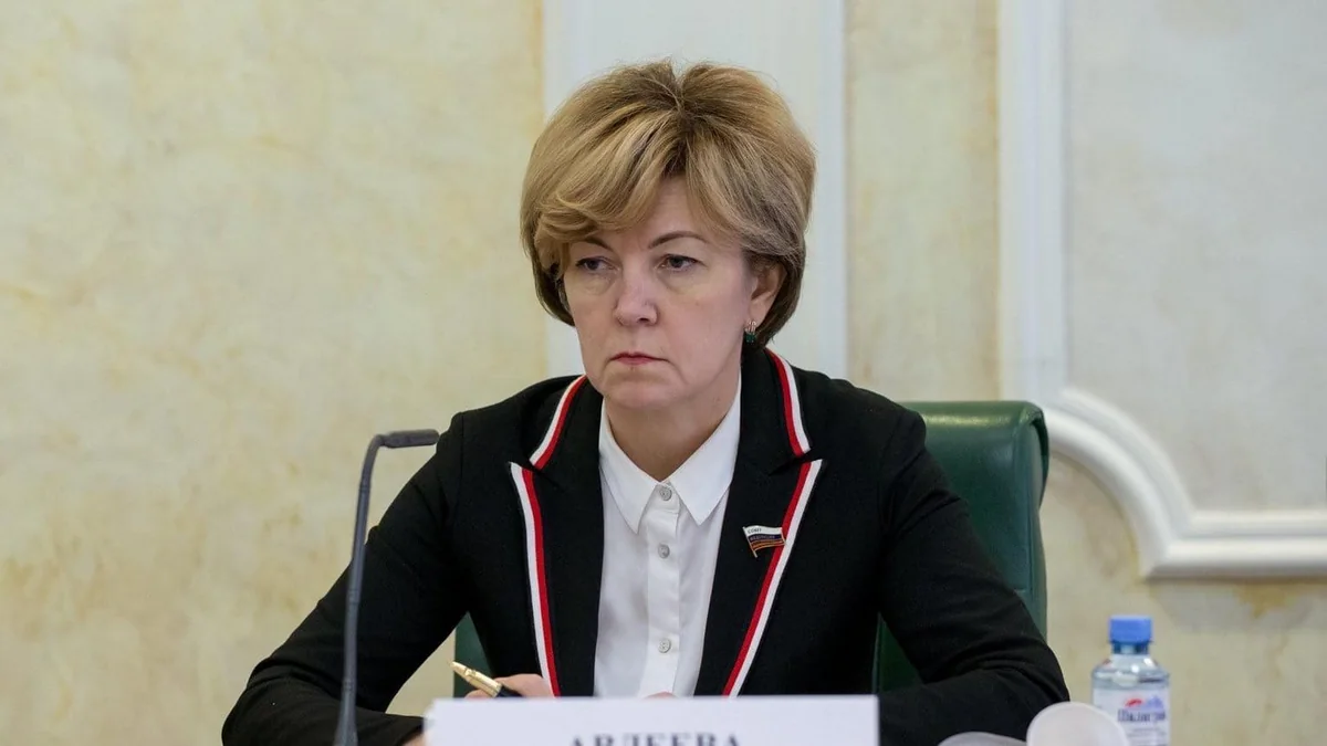 Rusiyalı senator 55 yaşında vəfat edib