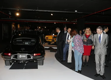 ​Leyla Əliyeva “Klassik avtomobil sərgisi”nin açılışında iştirak edib