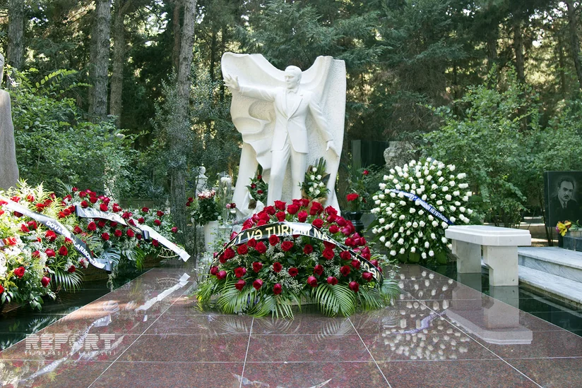 Müslüm Maqomayev yad edilib