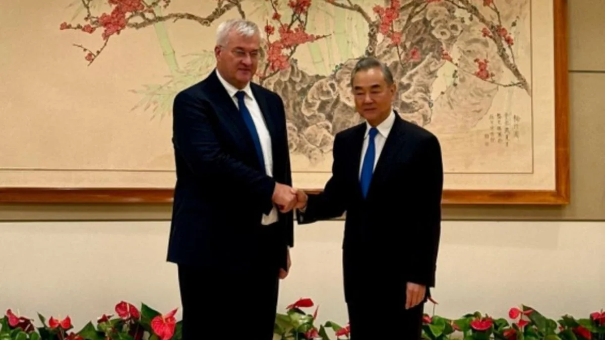 FM Wang: China is ready to work with Ukraine to advance bilateral relations