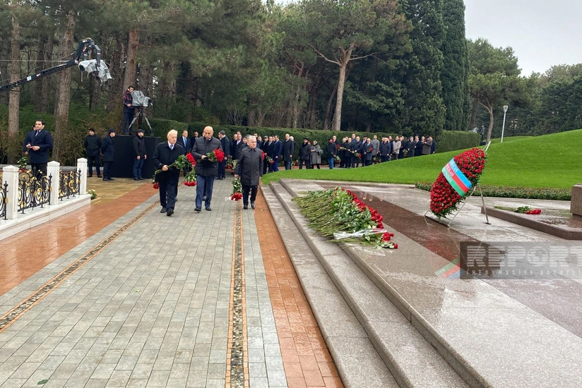 People of Azerbaijan commemorate Heydar Aliyev
