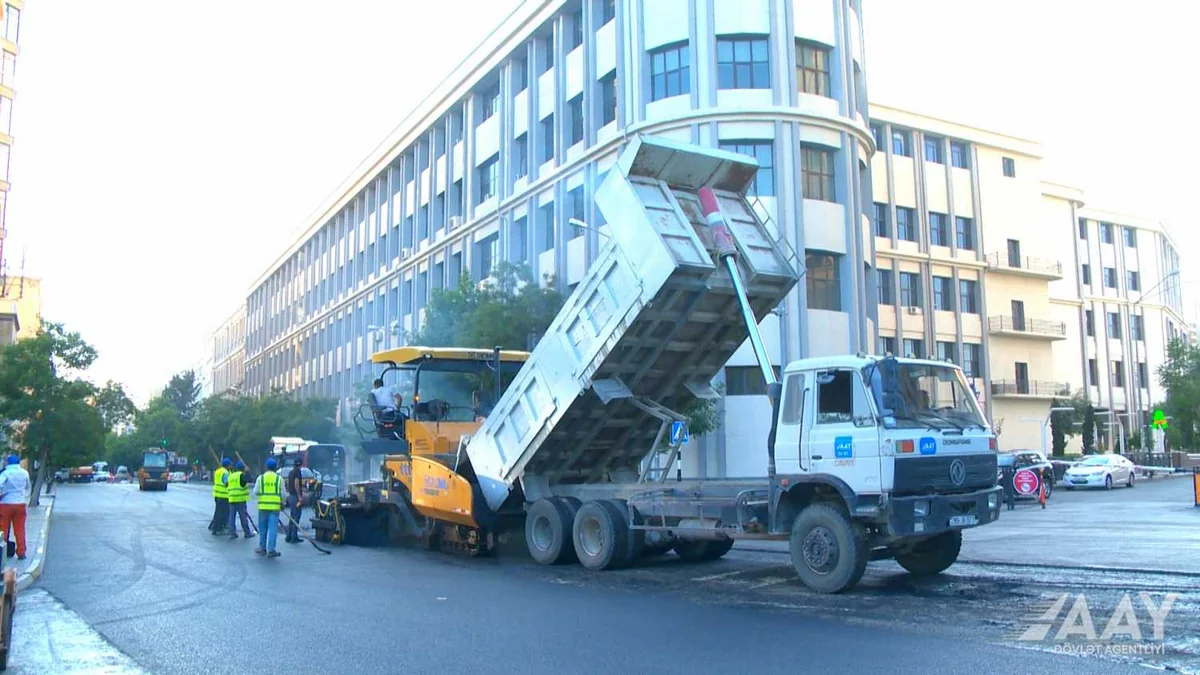 Bakının Dilarə Əliyeva küçəsinin bir hissəsi təmir edilib