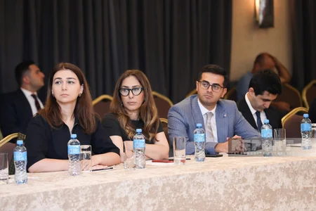 Vətəndaşların seçki hüququnun təmin olunmasına həsr edilən dəyirmi masa keçirilib