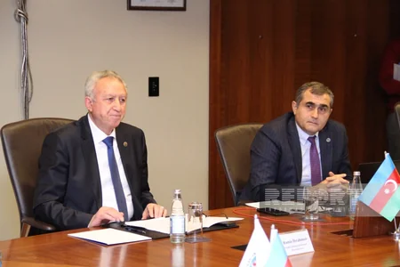 Vəkillər Kollegiyası Rəyasət Heyətinin yeni tərkibdə ilk iclası keçirilib