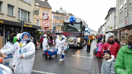 Almaniyada 197 illik karnaval: “Rosenmontag” - FOTO - VİDEO