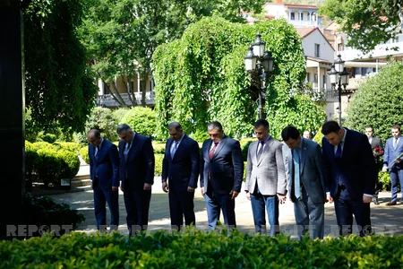 Tbilisidə AXC qurucularının məzarları ziyarət olunub