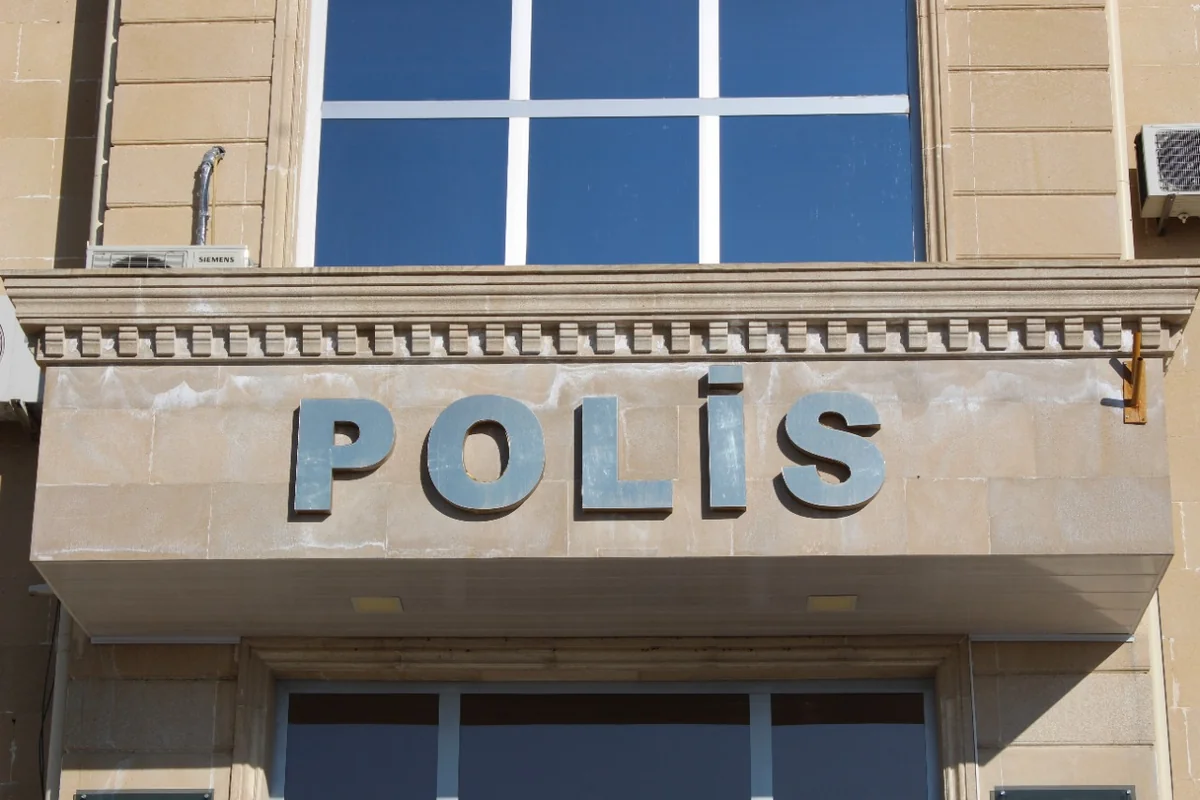 Oğuzda qohumunun evindən oğurluq edən şəxs saxlanılıb