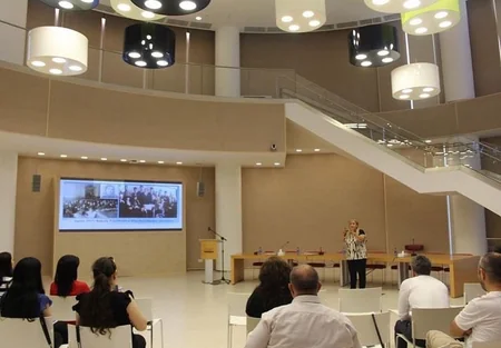 ADA-da “Publisistika və Köşə Yazarlığı” mövzusunda seminar keçirilib