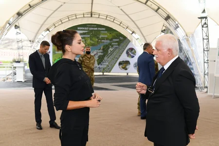 Prezident Füzuli rayon ictimaiyyətinin nümayəndələri ilə görüşüb - TAM MƏTN