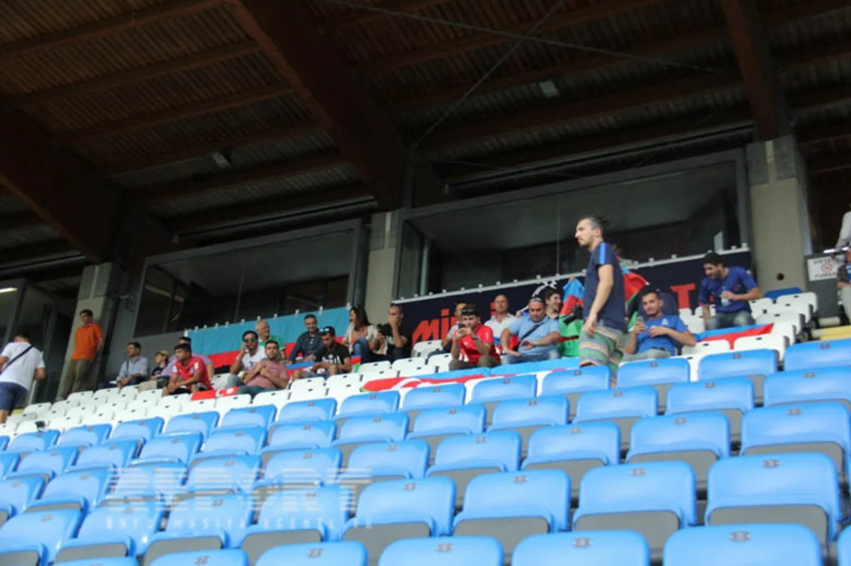 San Marino stadionu boş qalıb - FOTO