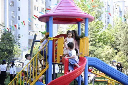 Bakıda daha bir həyət abadlaşdırılıb