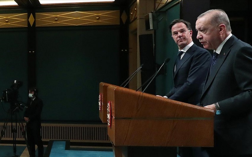 Ərdoğan: “Zelenski və Putinlə təmasları davam etdirirəm”