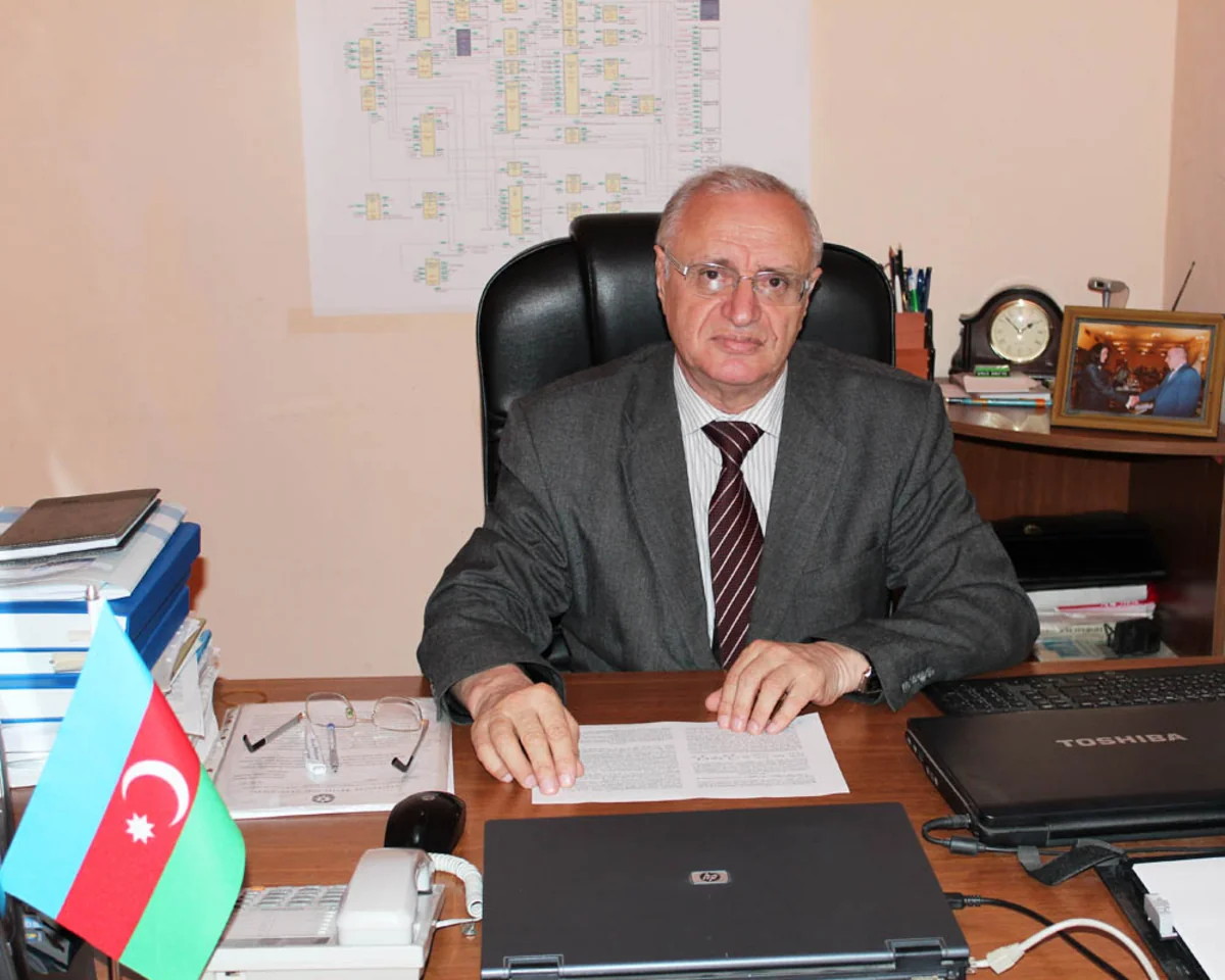 Əməkdar elm xadimi Akif Əzizov vəfat edib