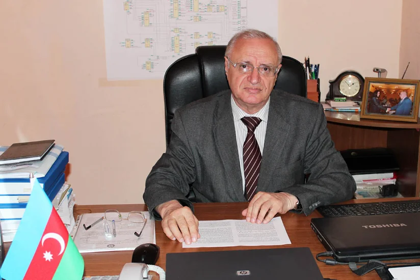 Əməkdar elm xadimi Akif Əzizov vəfat edib