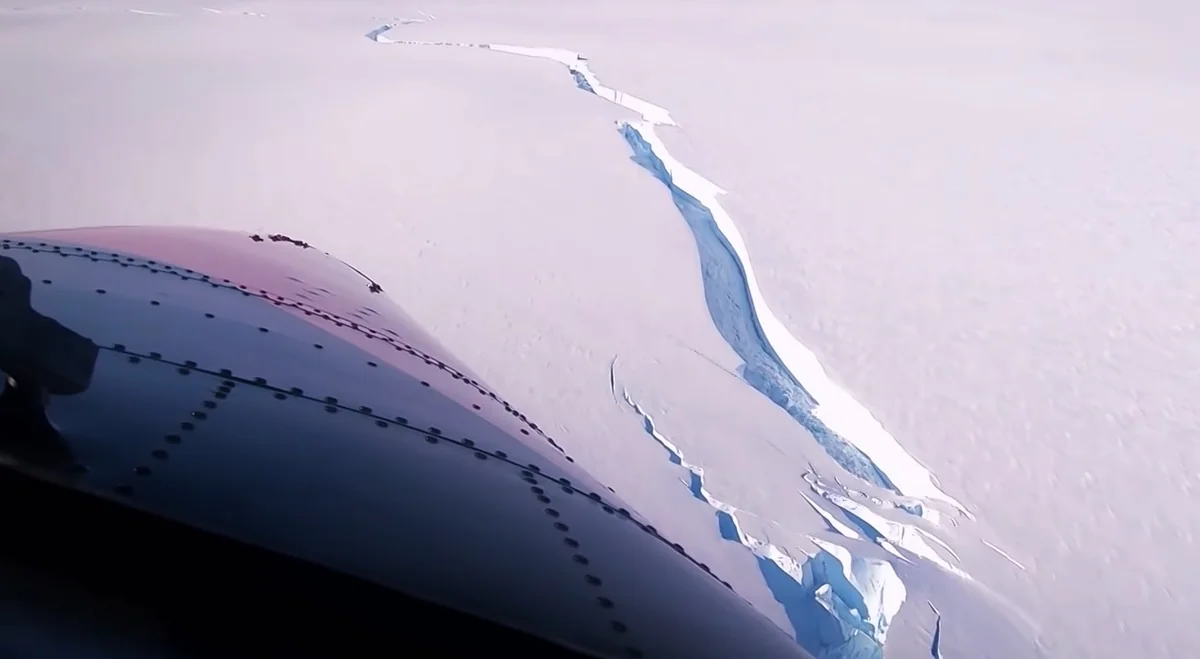 Antarktidadan Sankt-Peterburq şəhəri böyüklüyündə aysberq qopub