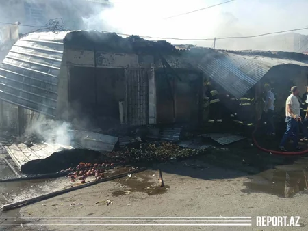 На рынке в Гейчае произошел пожар