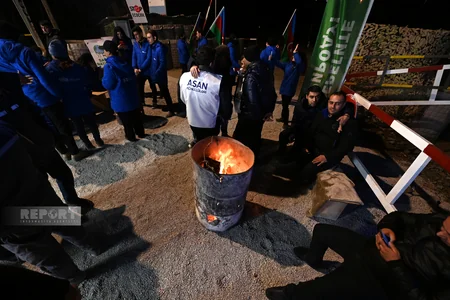 Xankəndi-Laçın yolunda aksiya bayram axşamında da davam edir, iştirakçılar yüksək əhval-ruhiyyədədir