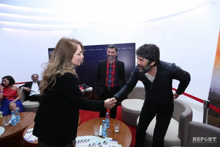 В CinemaPlus, расположенном в Т/Ц Гянджлик прошла гала - премьера фильма Будь