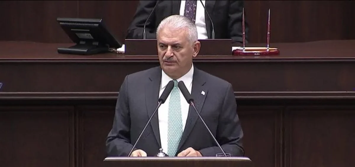 Türkiyənin baş naziri: “Raqqanı İŞİD-dən təmizləməkdənsə, onları dəstəkləyirlər”