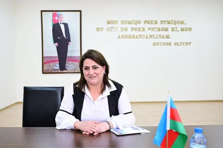 Mədəniyyət naziri Siyəzəndə vətəndaşların müraciətlərini dinləyib