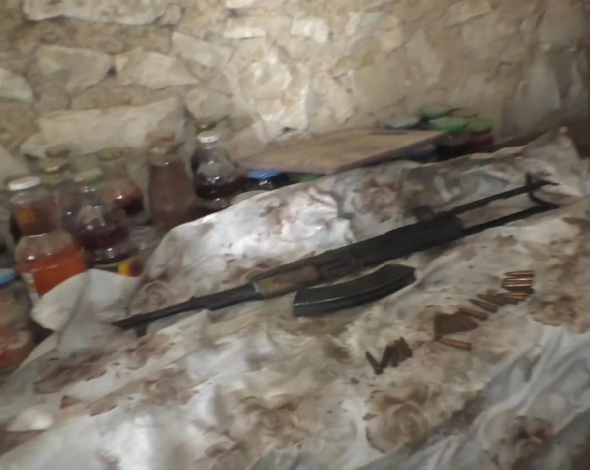 Şəmkirdə “Kalaşnikov” satmaqda şübhəli bilinən şəxs saxlanılıb