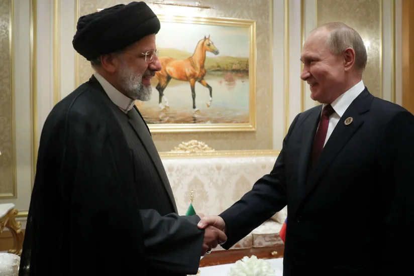 Putin Rəisi ilə görüşüb