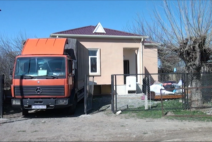Füzulidə məcburi köçkünlərə yeni evlər verilib