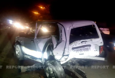 Gəncədə Toyota Prado NİVA-ya çırpılıb, xəsarət alan var