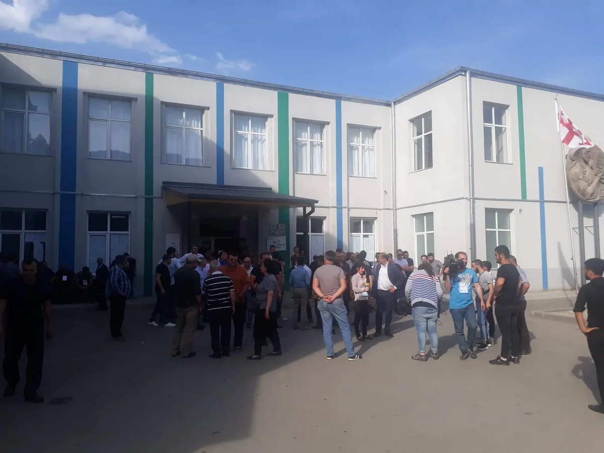 Marneulidə müxalifətin seçki pozuntularını qeydə almasına imkan verilmir