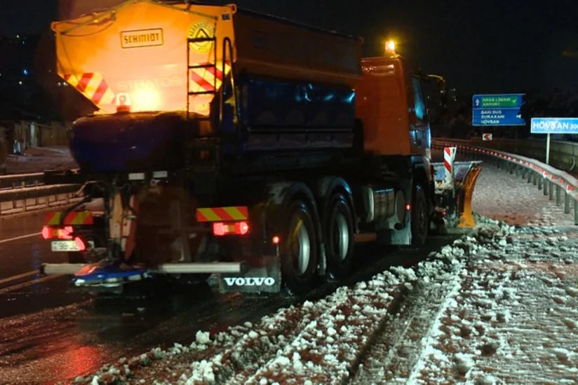 Bakının yollarında hərəkətin təhlükəsizliyi üçün qabaqlayıcı tədbirlər görülüb - VİDEO