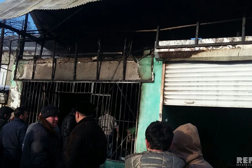 Qubada avtomobil ehtiyat hissələri satılan mağaza yanıb - FOTO