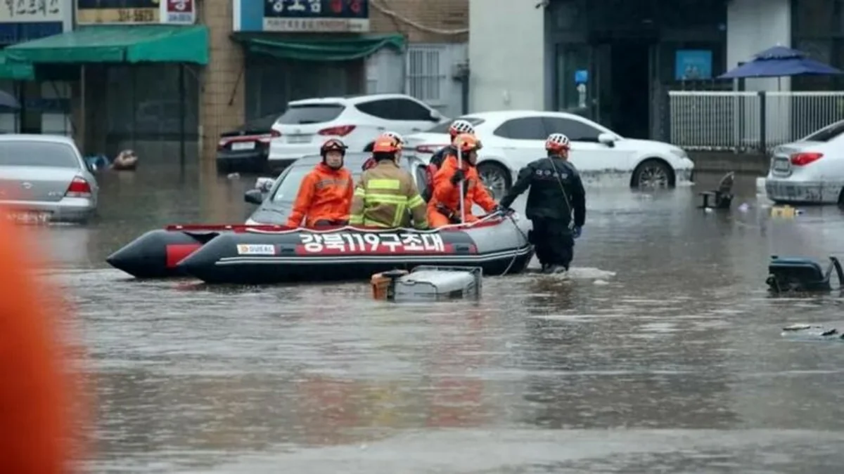Cənubi Koreyada daşqın nəticəsində ölənlərin sayı 18 nəfərə çatıb