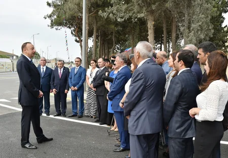 Prezident İlham Əliyev Nardaran sakinləri ilə görüşüb - FOTO